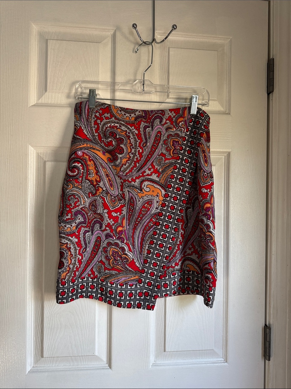 Like new New York and Co faux wrap skirt. Multi colored, size 6